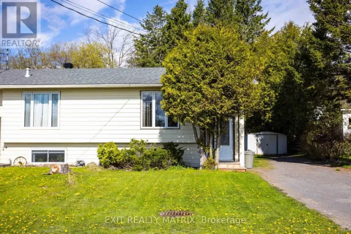 82 BERTHA AVENUE, Champlain