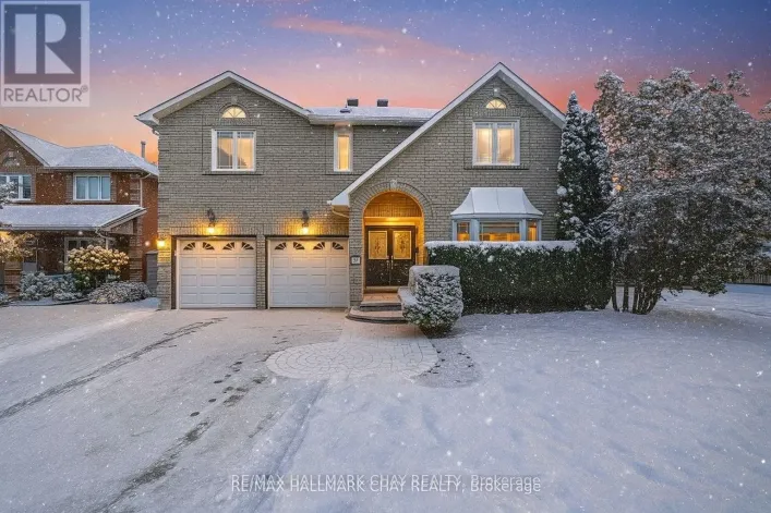 82 BISHOP DRIVE, Barrie