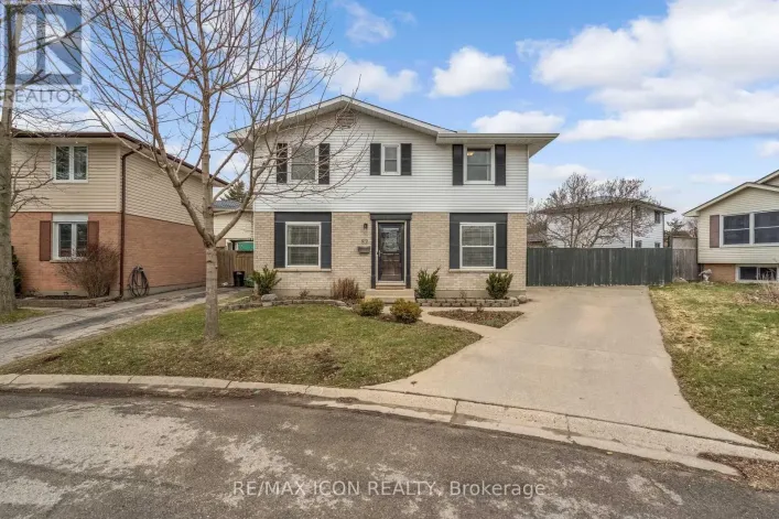 82 BLOOMSBURY COURT, London East