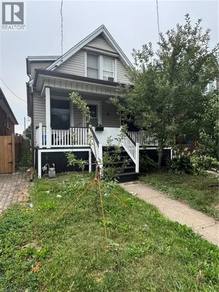 82 CAMBRIDGE Avenue, Hamilton