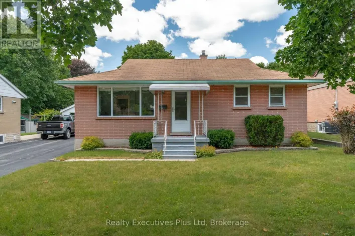 82 CASSINO AVENUE, Guelph