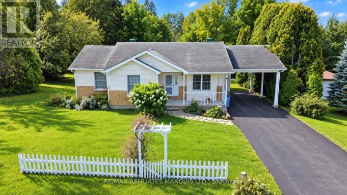 82 COLUMBIA AVENUE, South Stormont