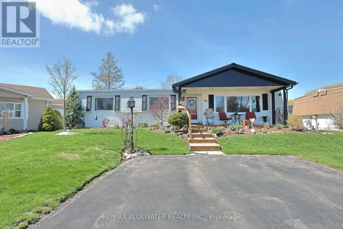82 DUNES DRIVE, South Huron