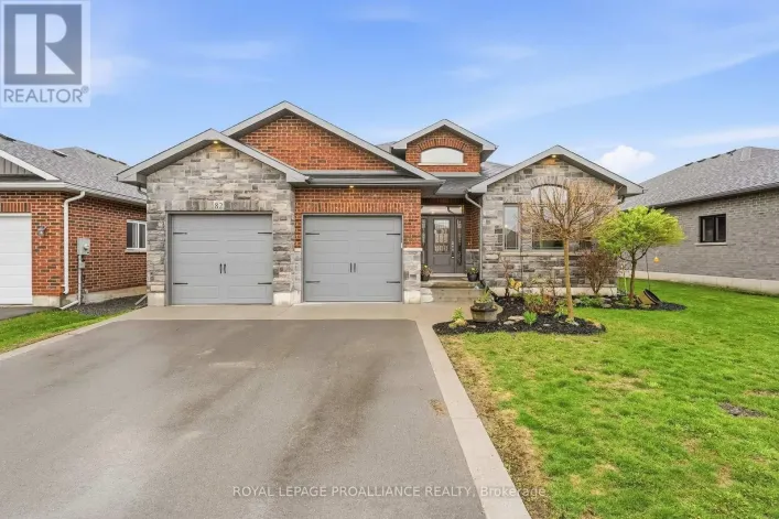 82 ESSEX DRIVE, Belleville