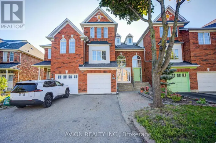 82 KIMONO CRESCENT, Richmond Hill