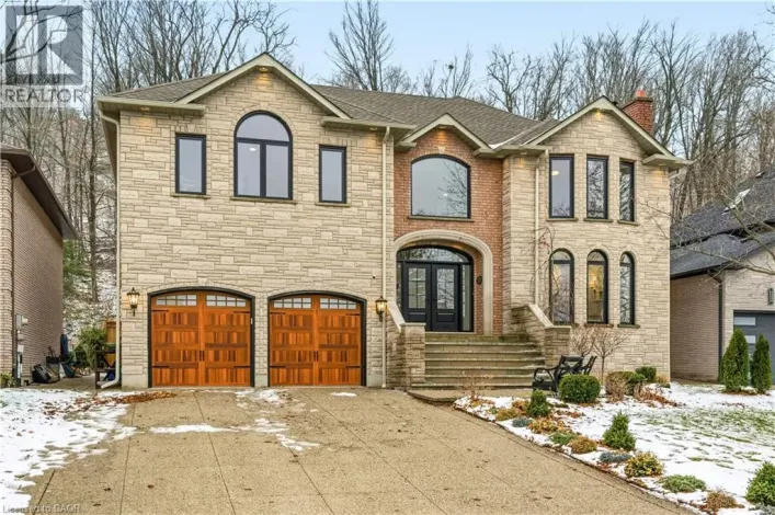 82 MAPLE Drive, Stoney Creek