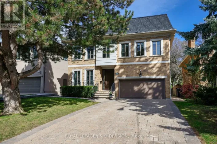 82 MUNRO BOULEVARD, Toronto