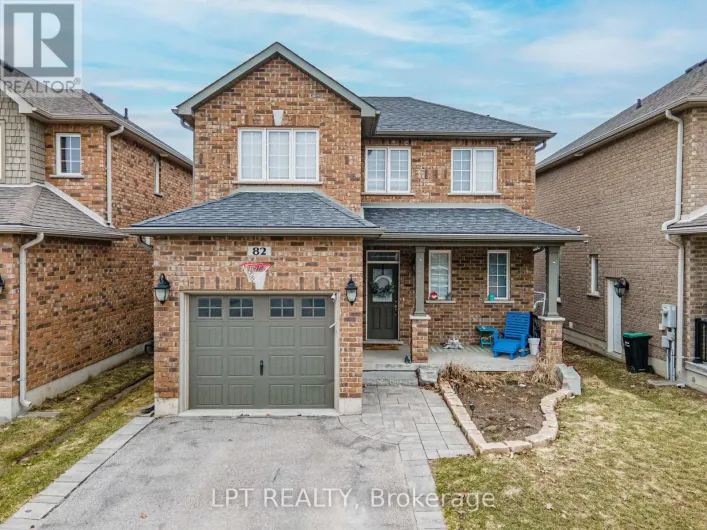 82 NATHAN CRESCENT, Barrie