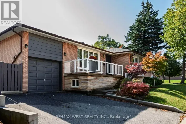 82 RENAULT CRESCENT, Toronto