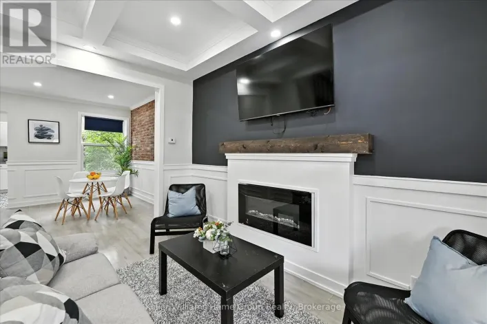 82 ROSEMONT AVENUE, Hamilton