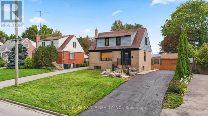 82 SCARBOROUGH HEIGHTS BOULEVARD, Toronto