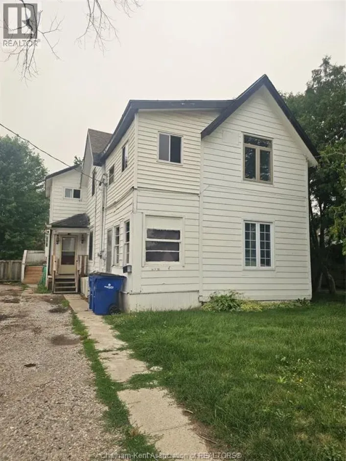 82 Taylor AVENUE, Chatham