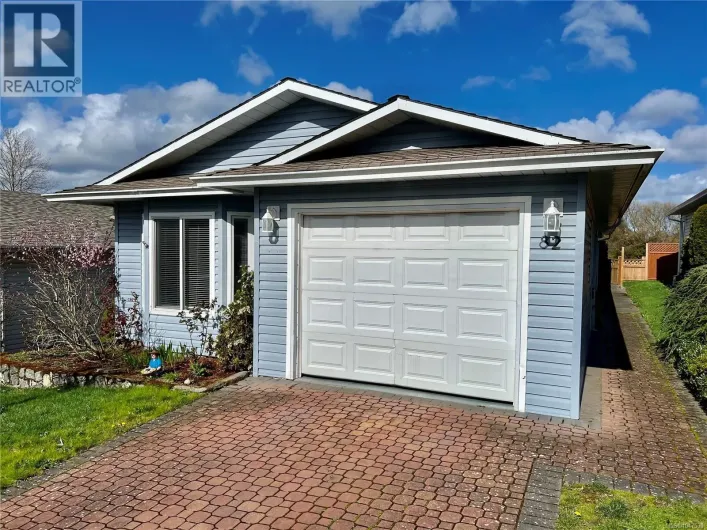 82 Wolf Lane, View Royal