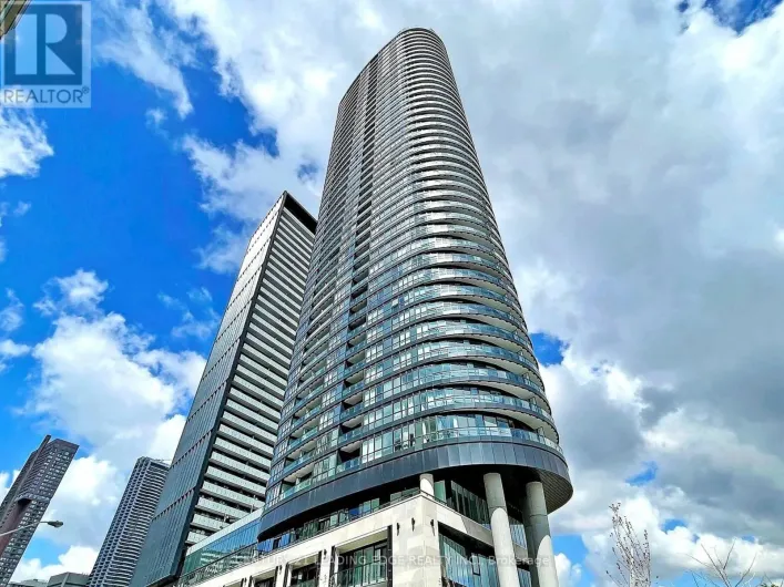 821 - 585 BLOOR STREET E, Toronto