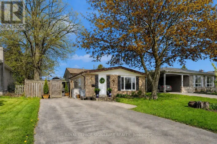 821 KROSNO BOULEVARD, Pickering