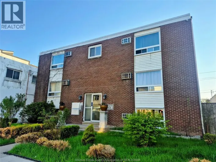 821 PILLETTE Unit# 7, Windsor