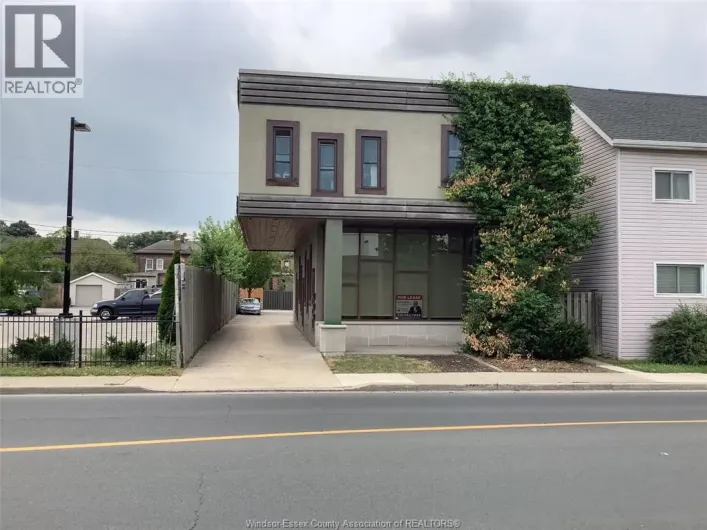 821 WALKER ROAD, Windsor