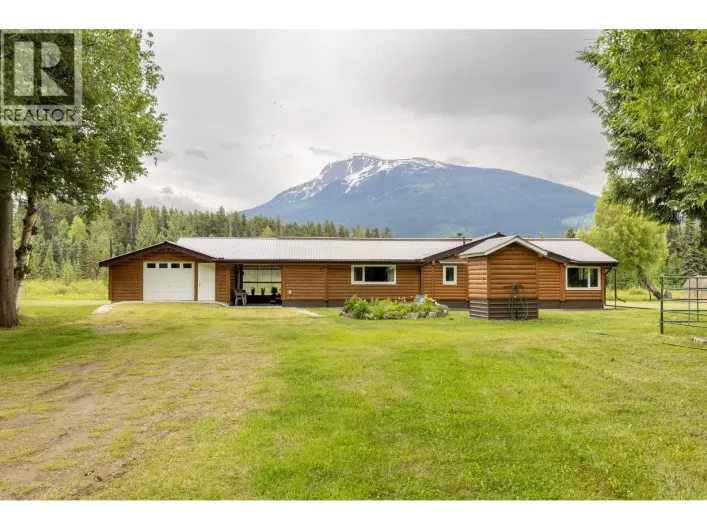 8210 S 5 HIGHWAY, Valemount