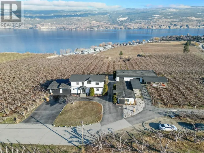 8211 Front Bench Road, Summerland