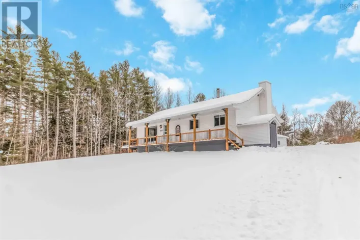 8215 Highway 8, South Brookfield