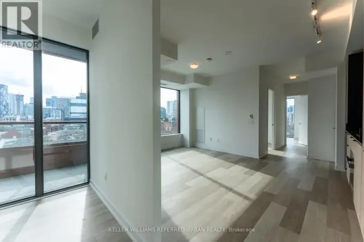 Apartment for sale: 822 - 28 EASTERN AVENUE, Toronto