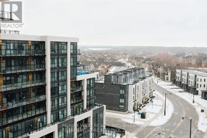 822 - 395 DUNDAS STREET W, Oakville