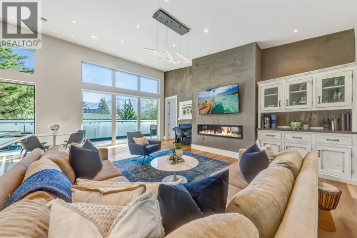 8224 ALPINE WAY, Whistler