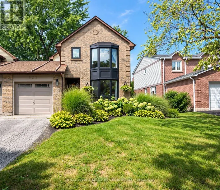 823 LAURIER AVENUE, Milton