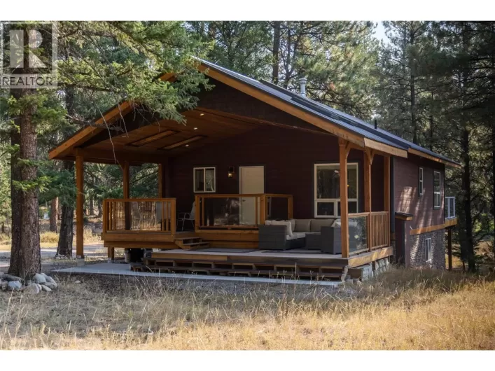 823 Waldo Road, Baynes Lake