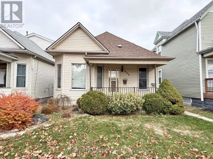 824 LINCOLN RD ROAD, Windsor
