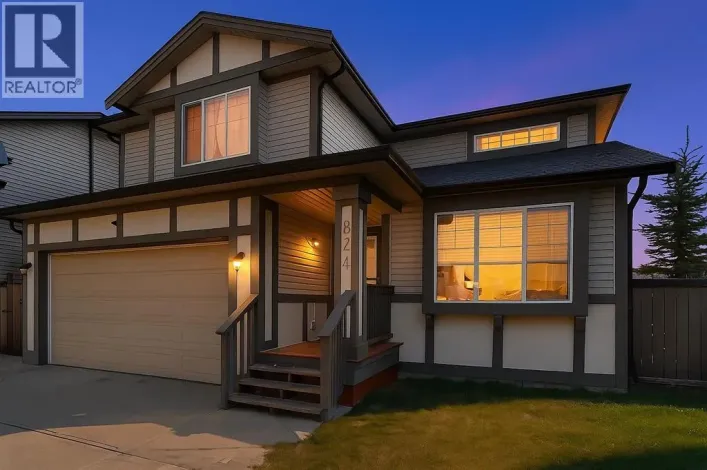 824 Luxstone Square SW, Airdrie
