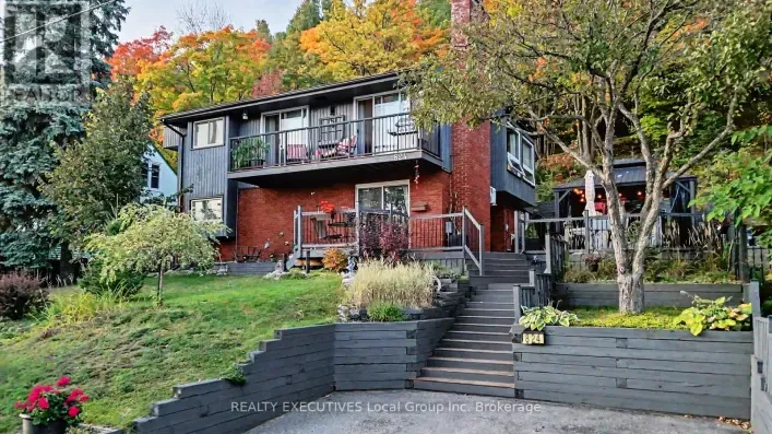 824 SKI CLUB ROAD, North Bay