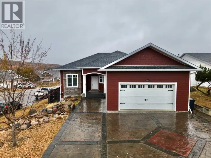 8245 102 Avenue, Peace River