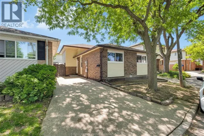 8245 ENFIELD PLACE, Windsor