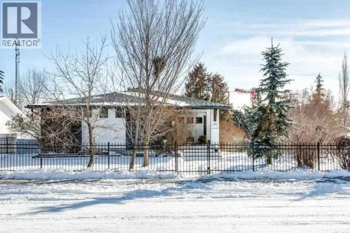 8248 5 Street SW, Calgary