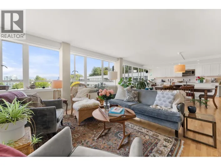 825 1445 MARPOLE AVENUE, Vancouver