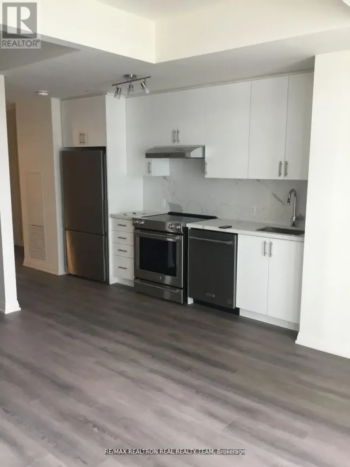 825 - 9000 JANE STREET, Vaughan