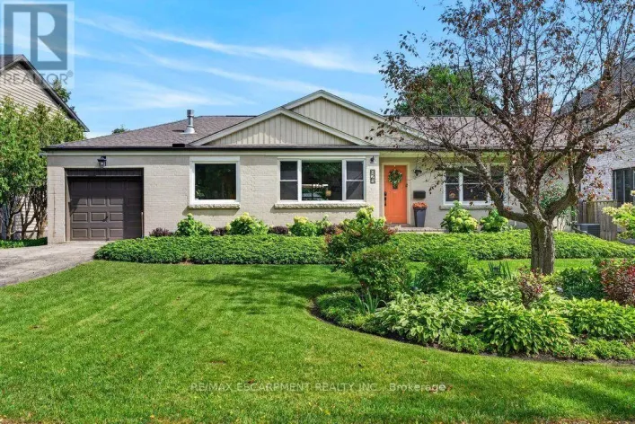 825 KING ROAD, Burlington
