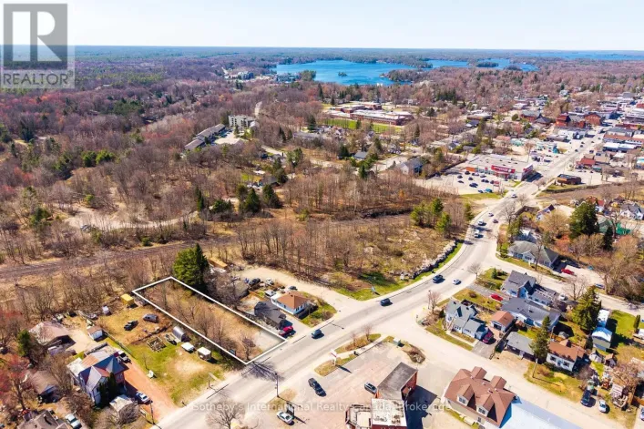 825 MUSKOKA ROAD S, Gravenhurst)