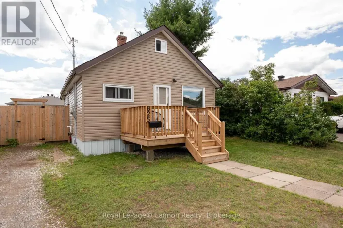 825 NEWPORT AVENUE, Thunder Bay