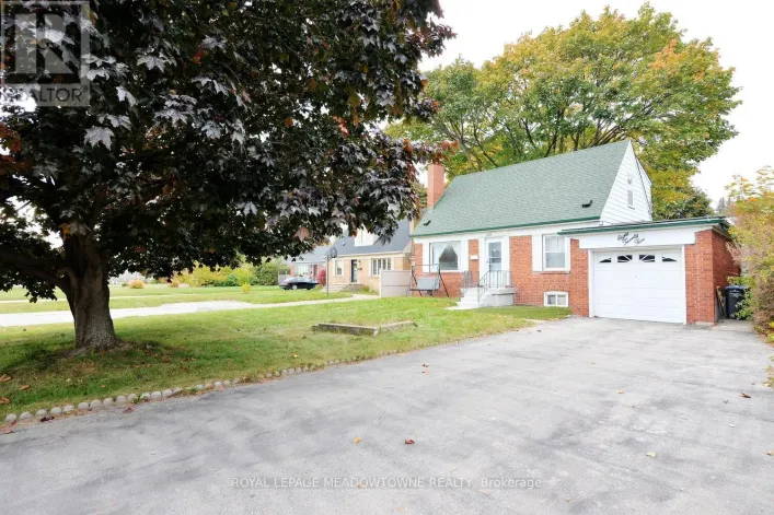 825 NORTH SERVICE ROAD, Mississauga