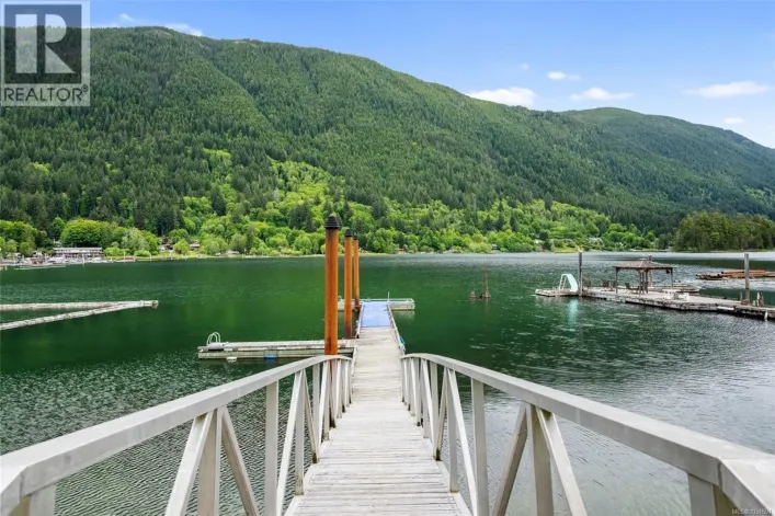 8256 Sa-Seen-Os Cres, Youbou