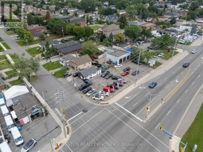 825-827 LAKESHORE ROAD E, Mississauga