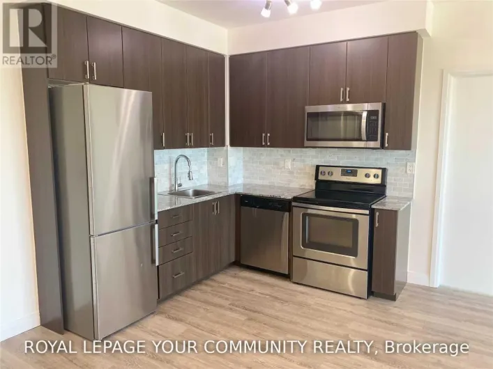 826 - 22 EAST HAVEN DRIVE, Toronto