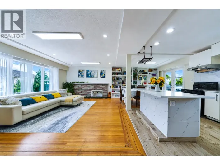 8260 ELSMORE ROAD, Richmond