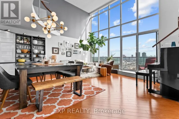 828 - 250 MANITOBA STREET, Toronto