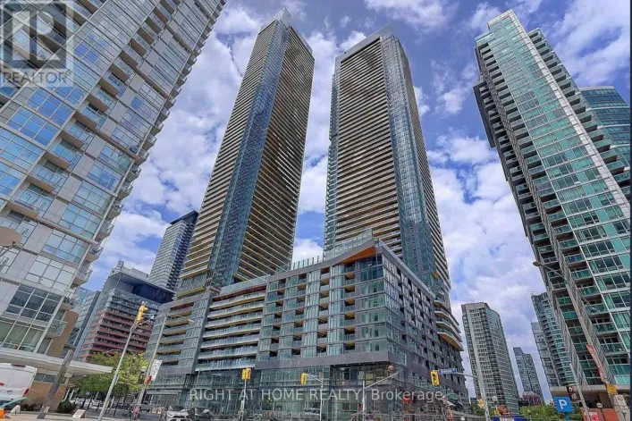828 - 3 CONCORD CITYPLACE WAY, Toronto