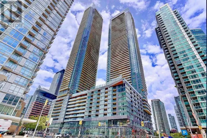828 - 3 CONCORD CITYPLACE WAY, Toronto