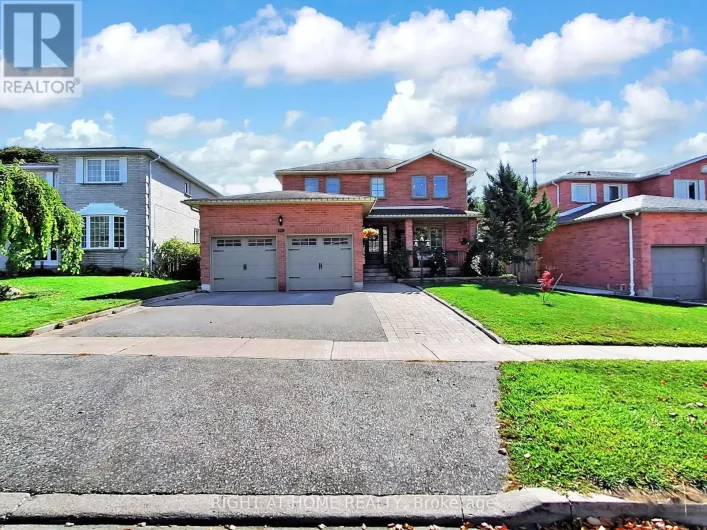 828 LESLIE VALLEY DRIVE, Newmarket