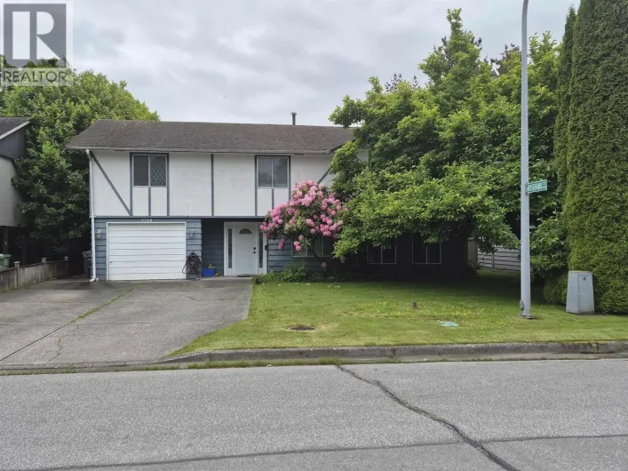 House for sale: 8280 ROSEBANK CRESCENT, Richmond